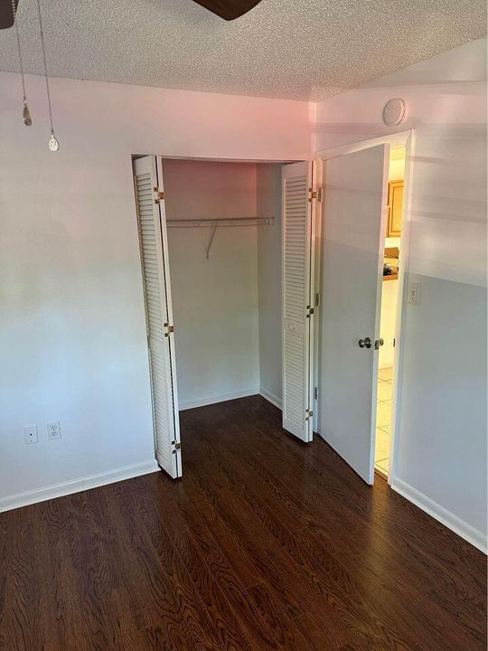 For Rent: $3,400 (3 beds, 2 baths, 1040 Square Feet)