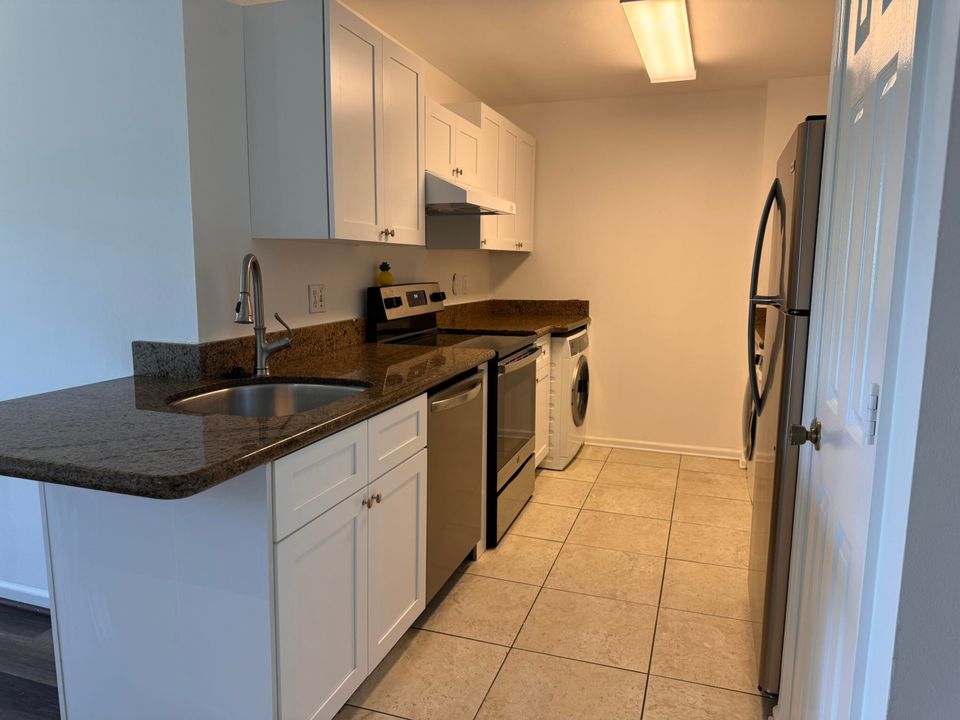 For Rent: $2,500 (3 beds, 2 baths, 1200 Square Feet)