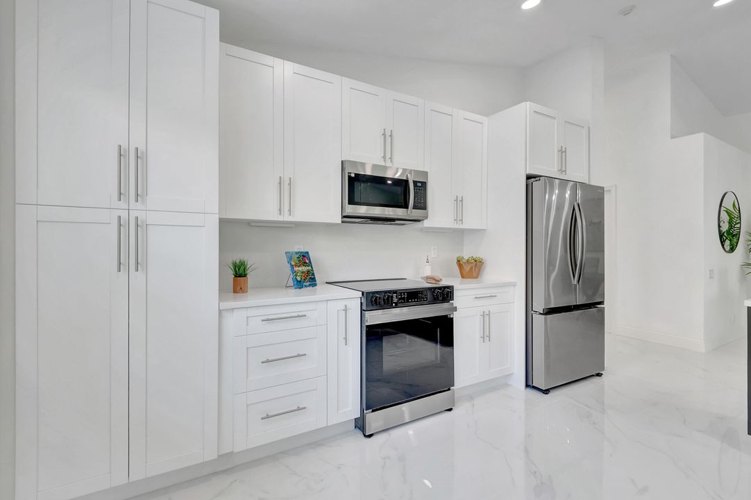 For Sale: $649,000 (3 beds, 2 baths, 1852 Square Feet)