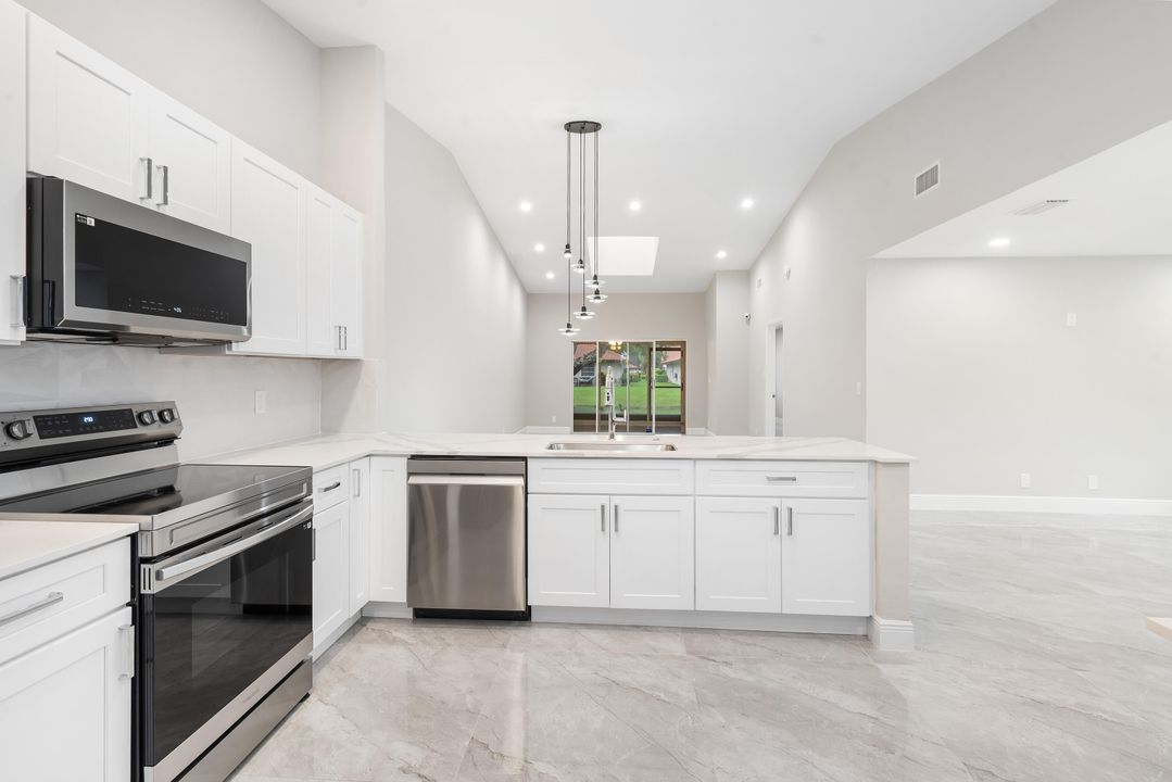 For Sale: $529,000 (2 beds, 2 baths, 1500 Square Feet)