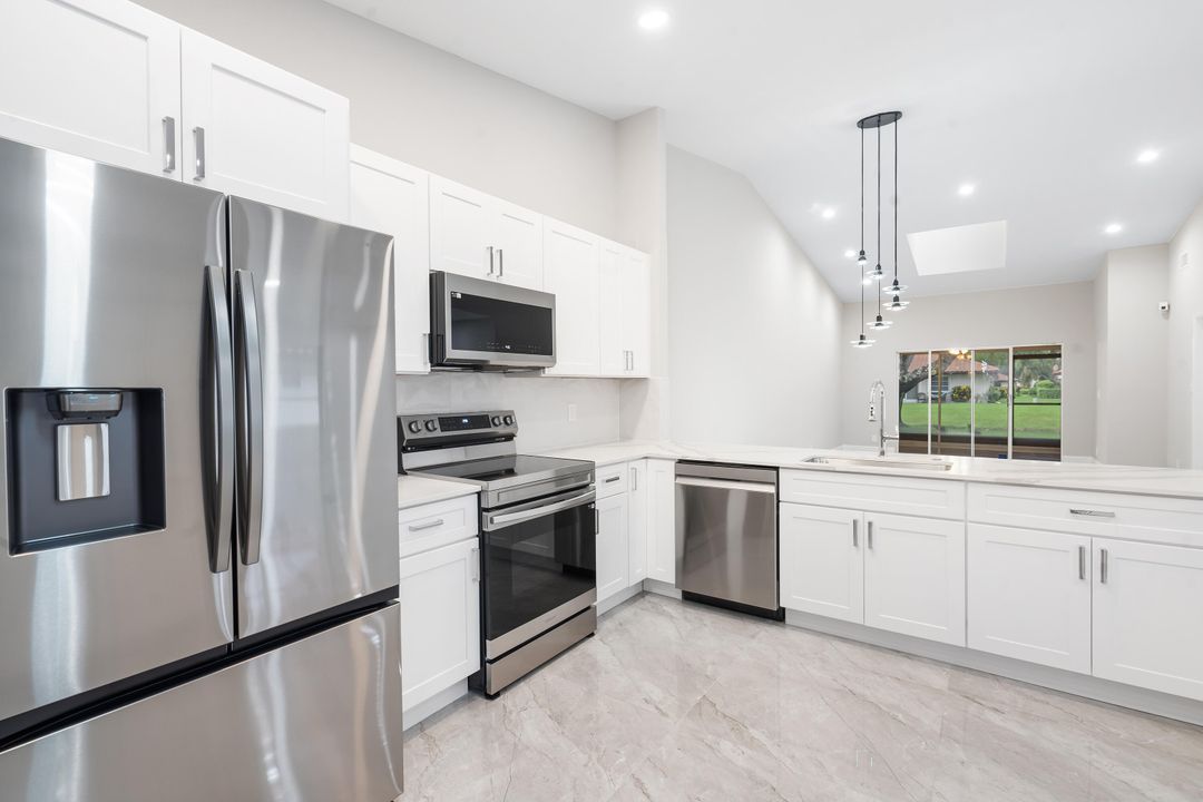 For Sale: $529,000 (2 beds, 2 baths, 1500 Square Feet)