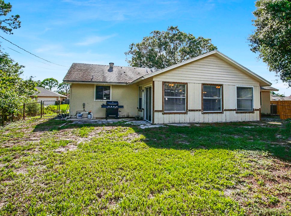 For Sale: $339,000 (3 beds, 2 baths, 1356 Square Feet)