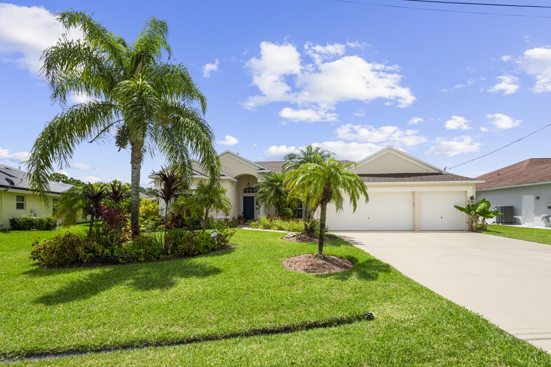 Active With Contract: $589,000 (4 beds, 3 baths, 2400 Square Feet)