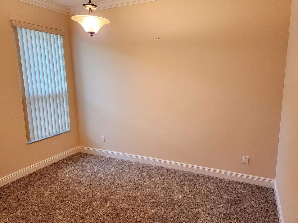 For Rent: $2,500 (2 beds, 2 baths, 1672 Square Feet)