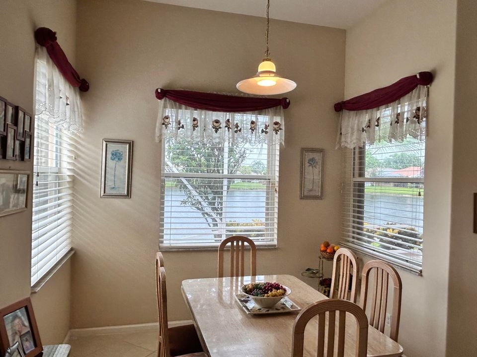For Sale: $705,000 (2 beds, 2 baths, 2231 Square Feet)