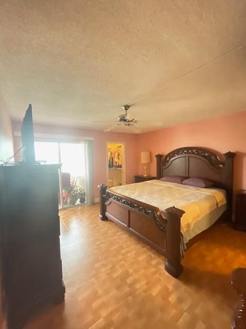 For Sale: $335,000 (2 beds, 2 baths, 1062 Square Feet)