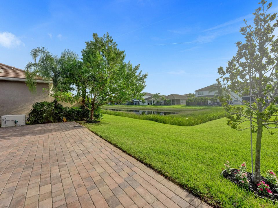 For Sale: $985,000 (3 beds, 2 baths, 2000 Square Feet)