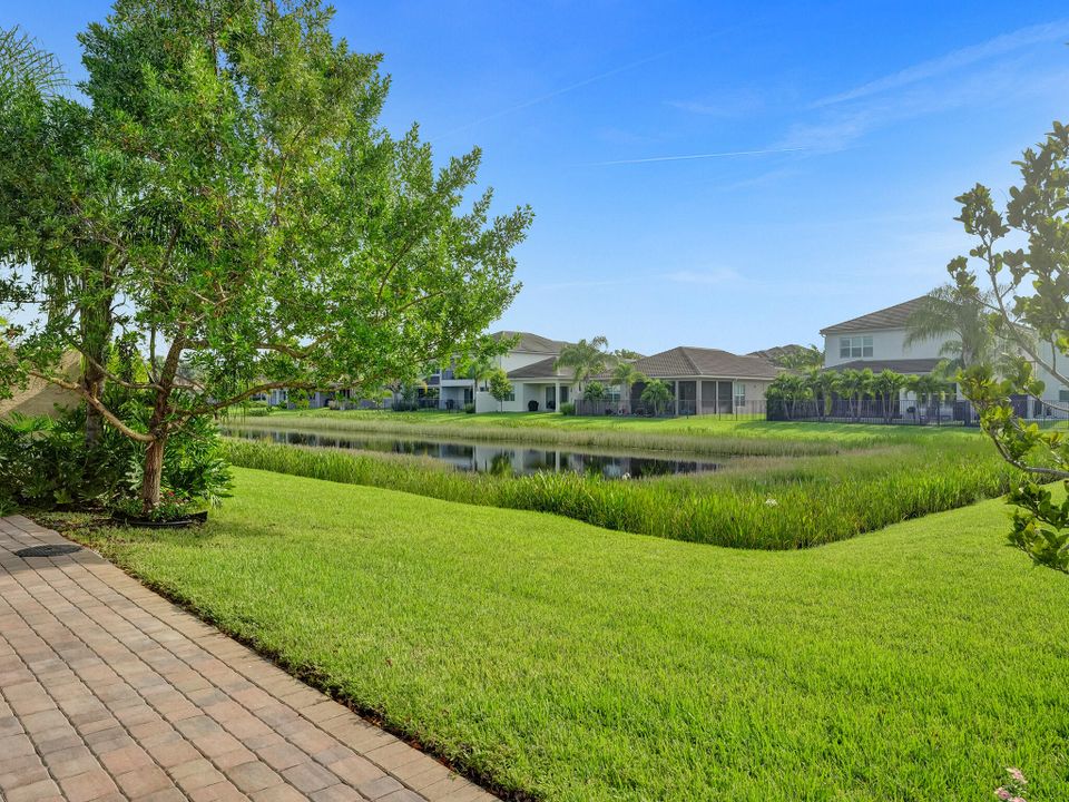 For Sale: $985,000 (3 beds, 2 baths, 2000 Square Feet)