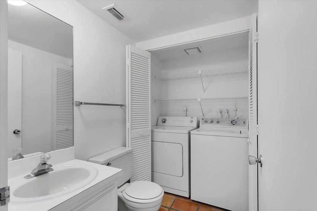 В аренду: $3,500 (2 спален, 2 ванн, 1175 Квадратных фут)