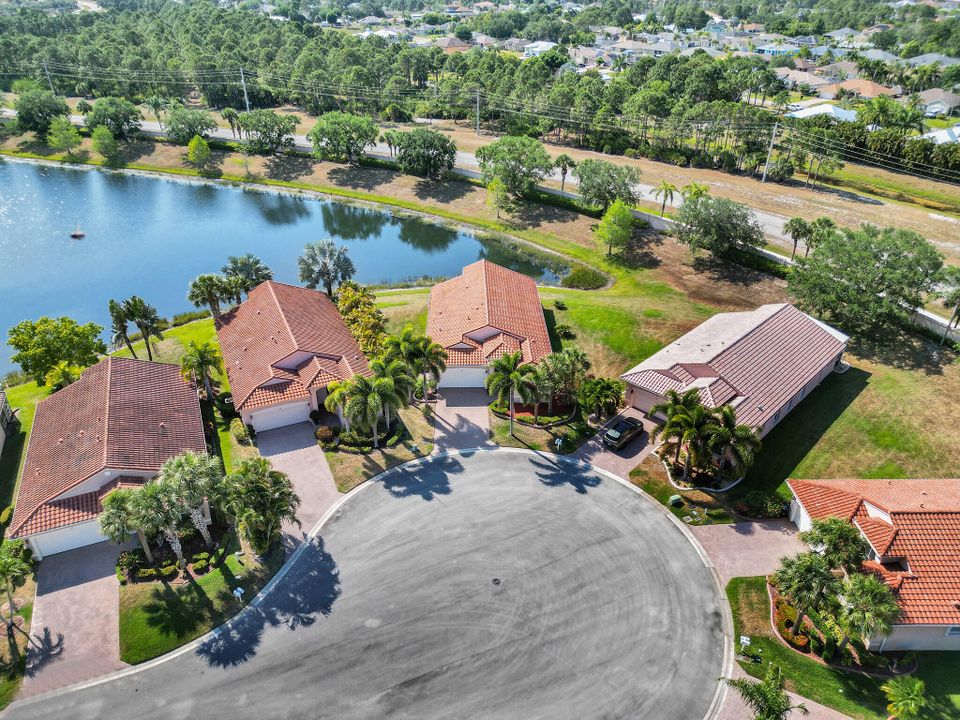 For Sale: $450,000 (3 beds, 2 baths, 2080 Square Feet)