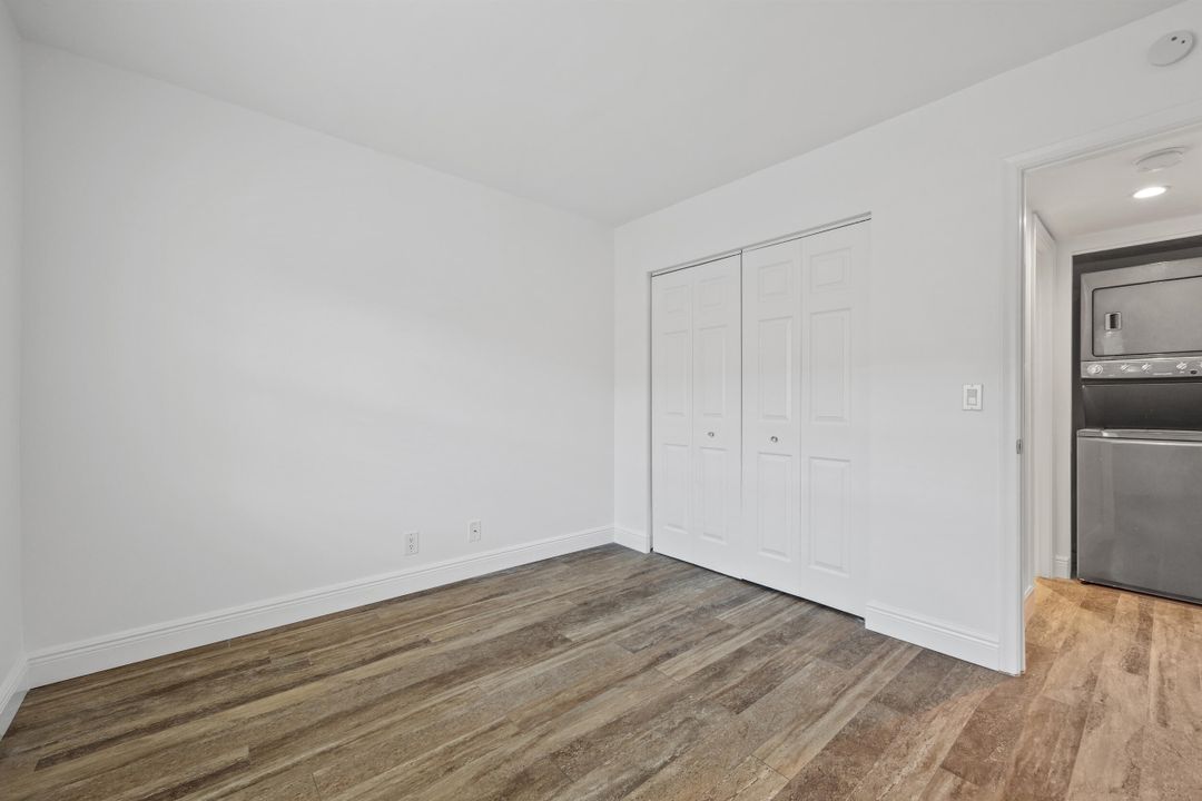 For Sale: $329,000 (2 beds, 2 baths, 1206 Square Feet)