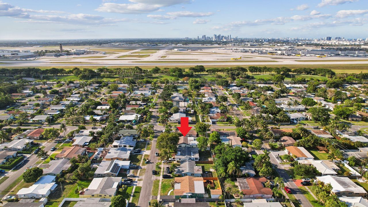 For Sale: $765,000 (2 beds, 2 baths, 1968 Square Feet)