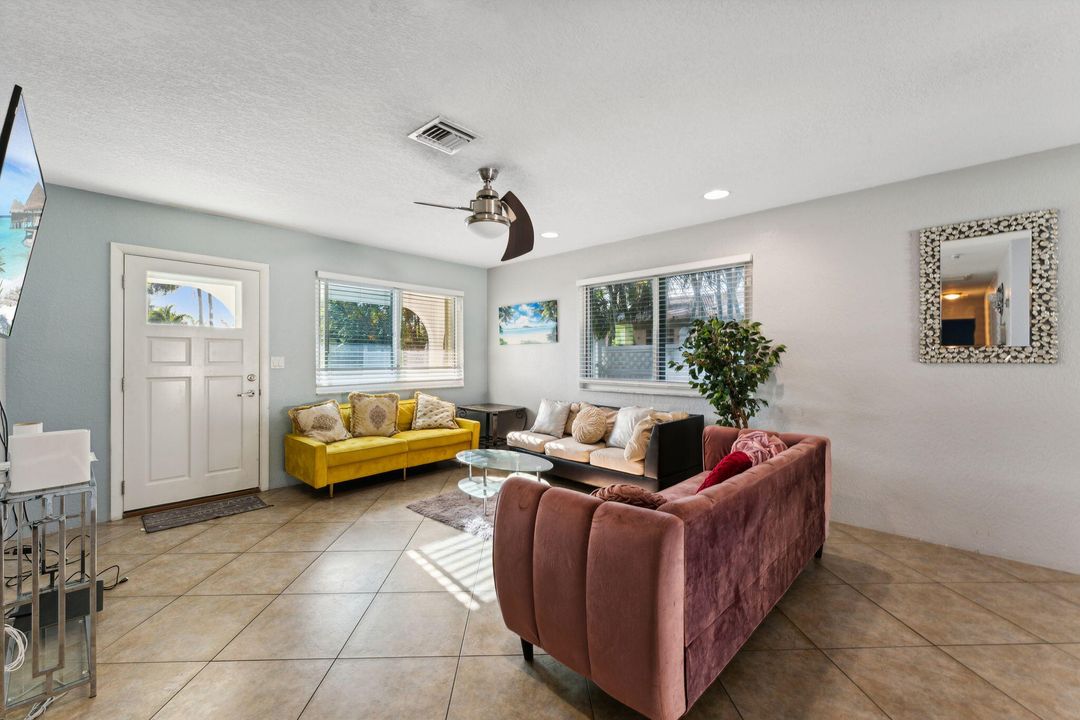 For Sale: $765,000 (2 beds, 2 baths, 1968 Square Feet)