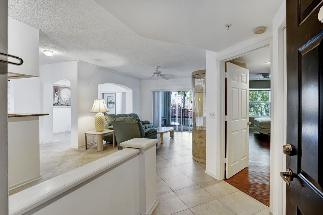 For Sale: $459,500 (3 beds, 2 baths, 1378 Square Feet)