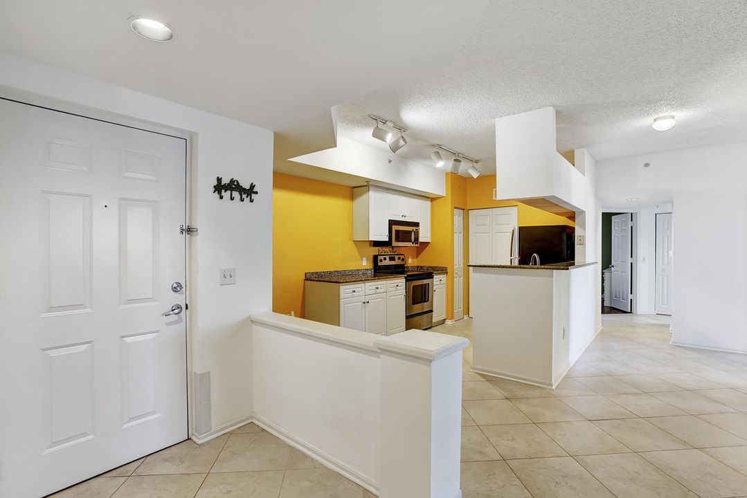 For Sale: $459,500 (3 beds, 2 baths, 1378 Square Feet)
