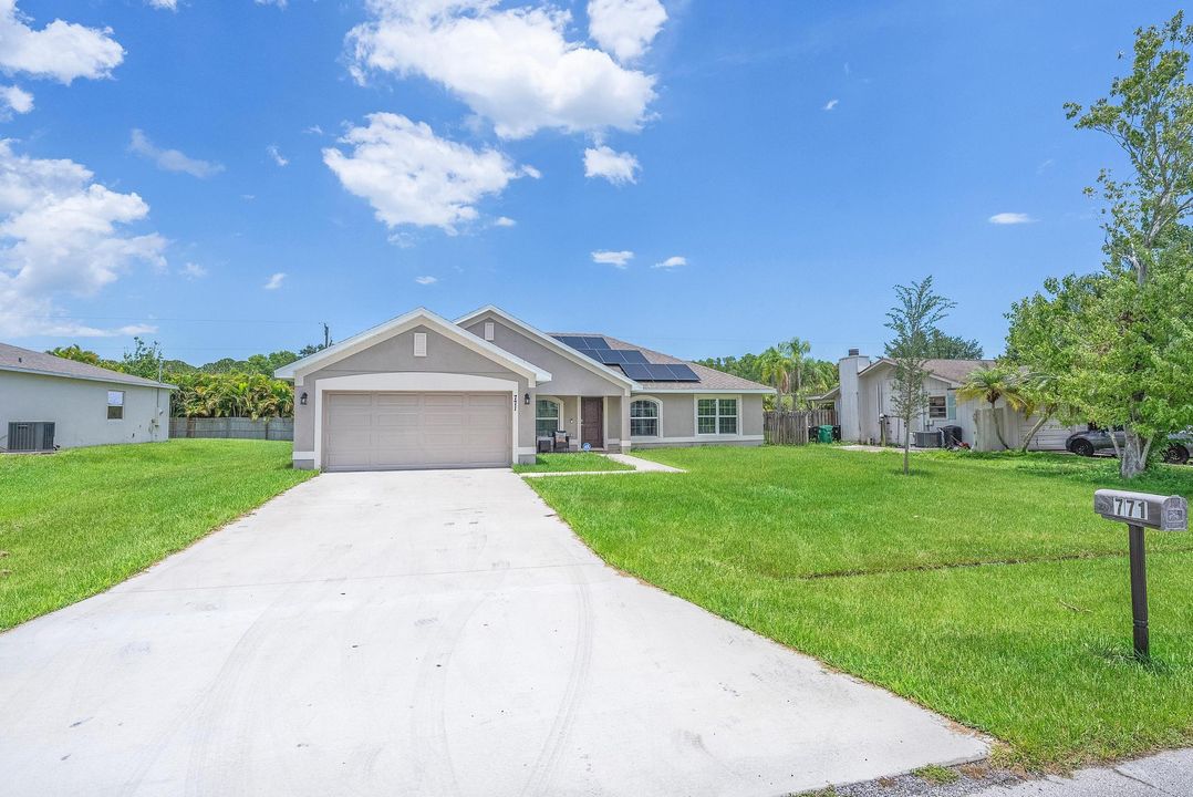 For Sale: $470,000 (3 beds, 2 baths, 2072 Square Feet)