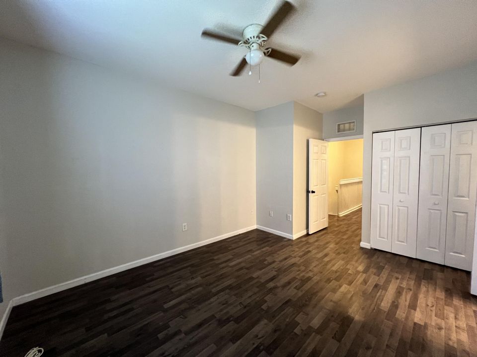 For Sale: $400,000 (3 beds, 2 baths, 1356 Square Feet)