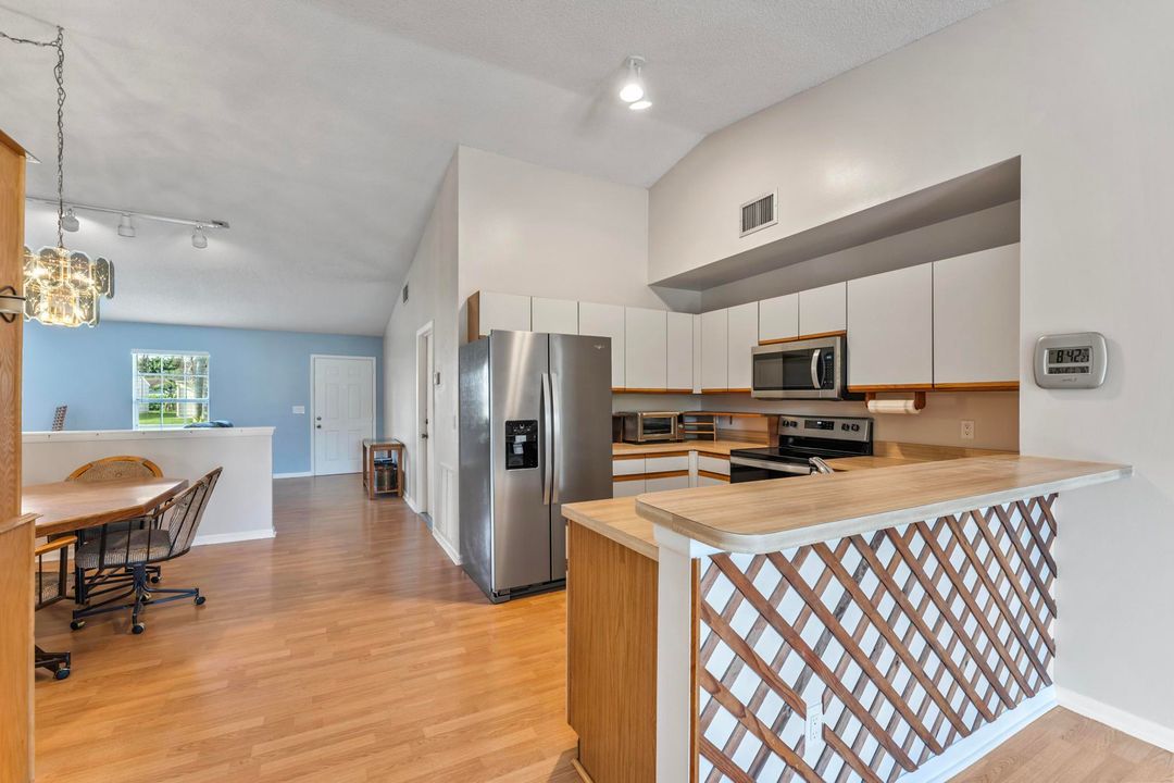 For Sale: $444,000 (3 beds, 2 baths, 1512 Square Feet)