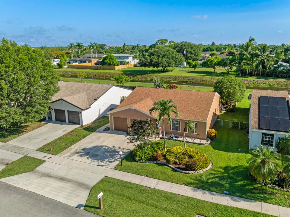 For Sale: $444,000 (3 beds, 2 baths, 1512 Square Feet)