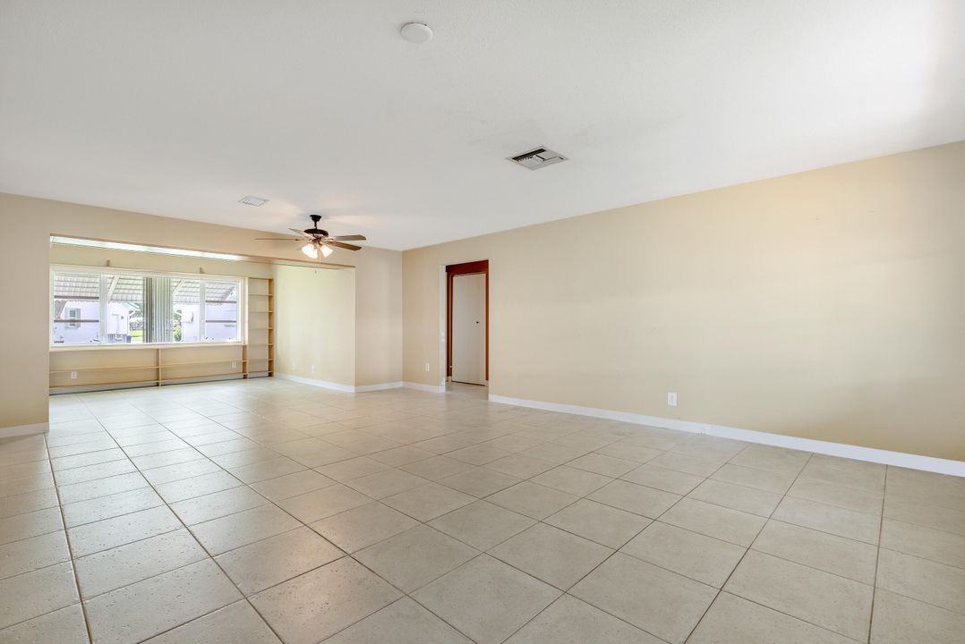 For Sale: $324,900 (2 beds, 1 baths, 1224 Square Feet)