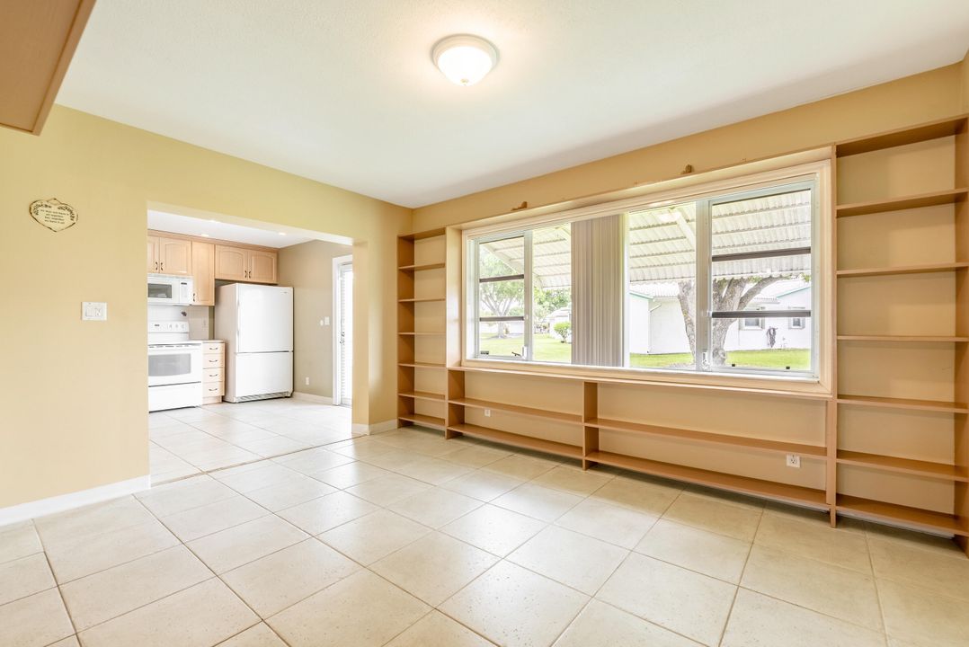 For Sale: $324,900 (2 beds, 1 baths, 1224 Square Feet)