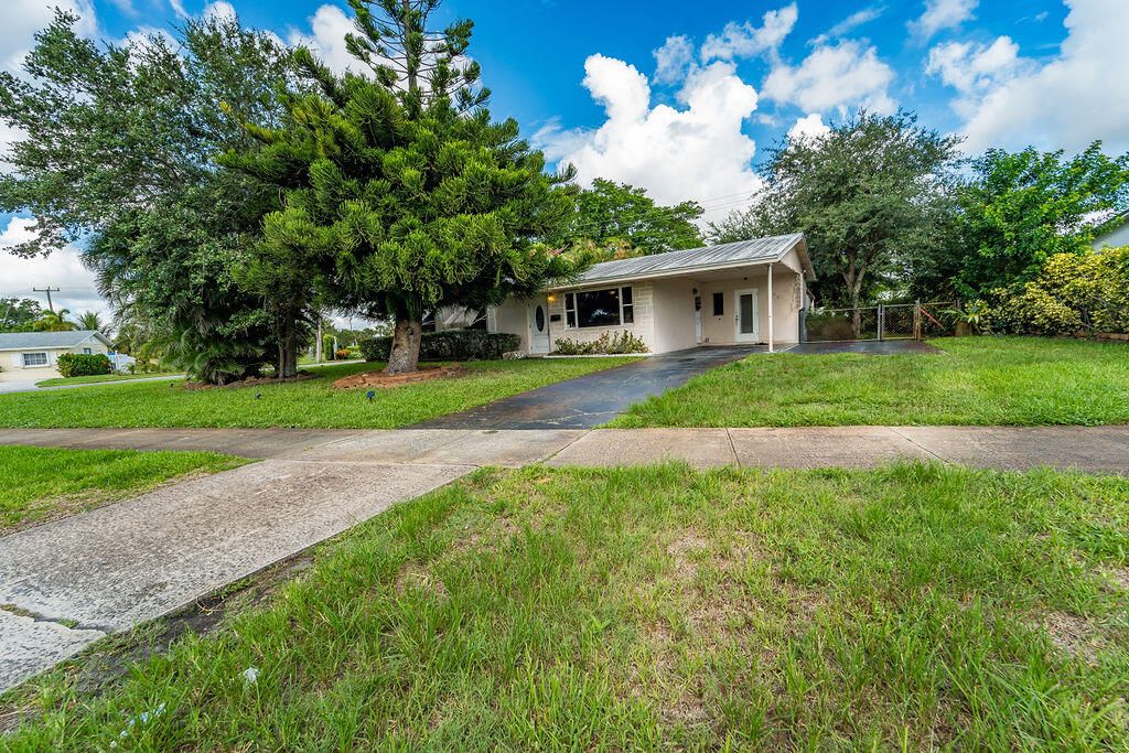 For Sale: $524,900 (3 beds, 2 baths, 1107 Square Feet)