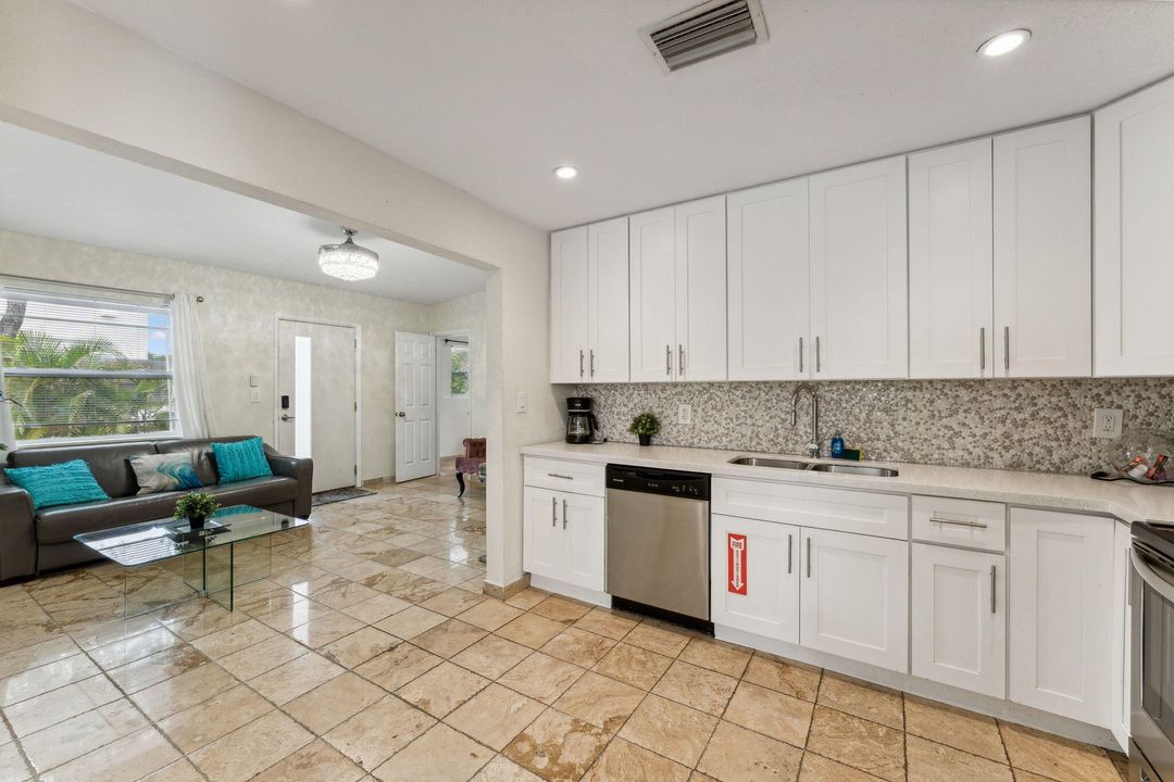 For Sale: $770,000 (3 beds, 3 baths, 1454 Square Feet)