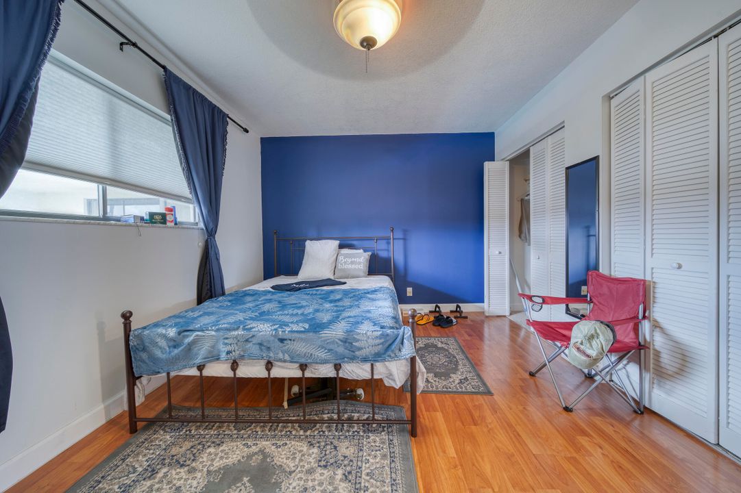 For Sale: $274,900 (2 beds, 2 baths, 1045 Square Feet)