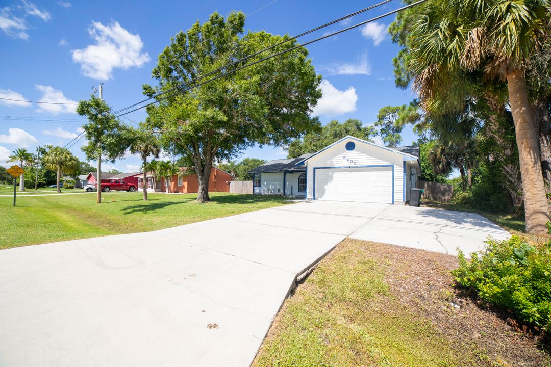 For Sale: $345,000 (3 beds, 2 baths, 1292 Square Feet)