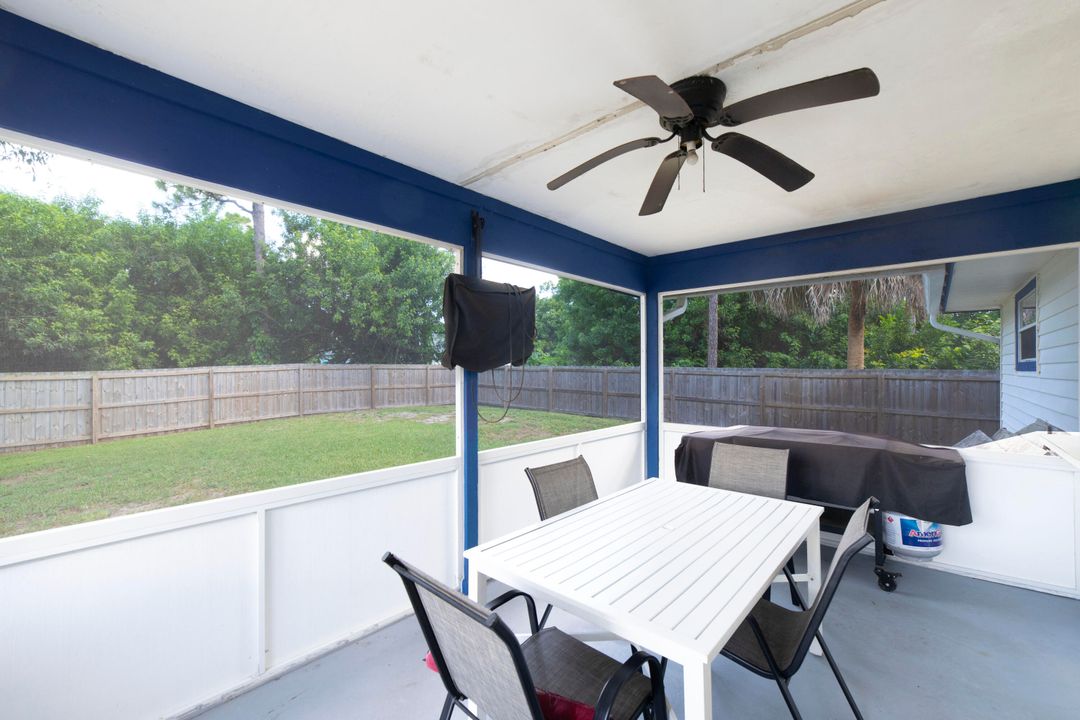 For Sale: $345,000 (3 beds, 2 baths, 1292 Square Feet)