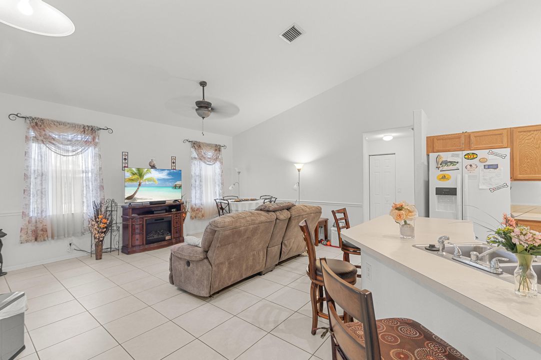 For Sale: $485,000 (3 beds, 2 baths, 2224 Square Feet)