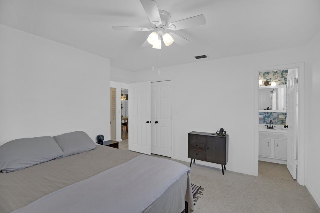 For Sale: $305,000 (2 beds, 2 baths, 1199 Square Feet)