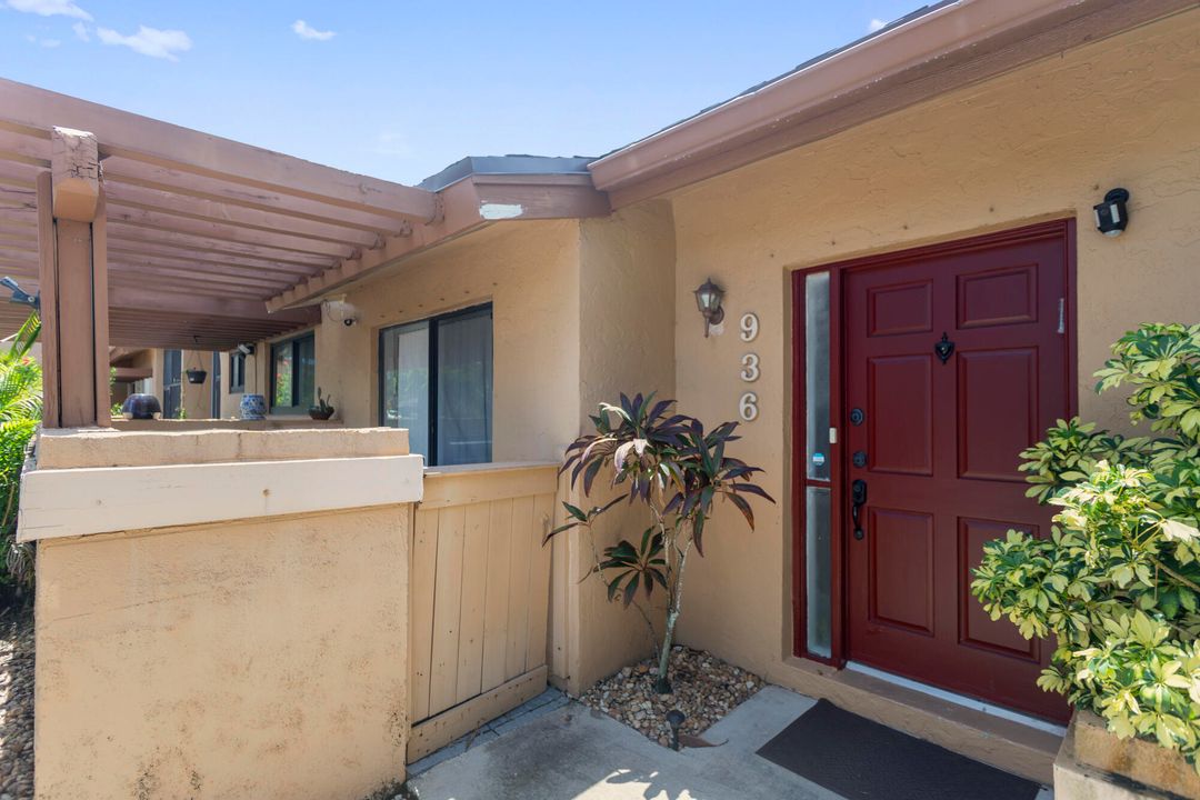 For Sale: $435,000 (2 beds, 2 baths, 1492 Square Feet)