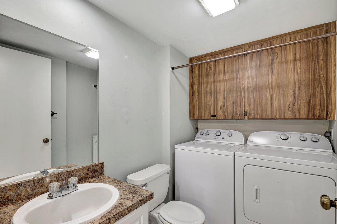 For Sale: $265,000 (2 beds, 2 baths, 1236 Square Feet)