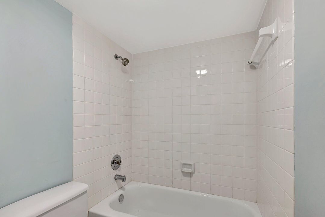 For Sale: $265,000 (2 beds, 2 baths, 1236 Square Feet)