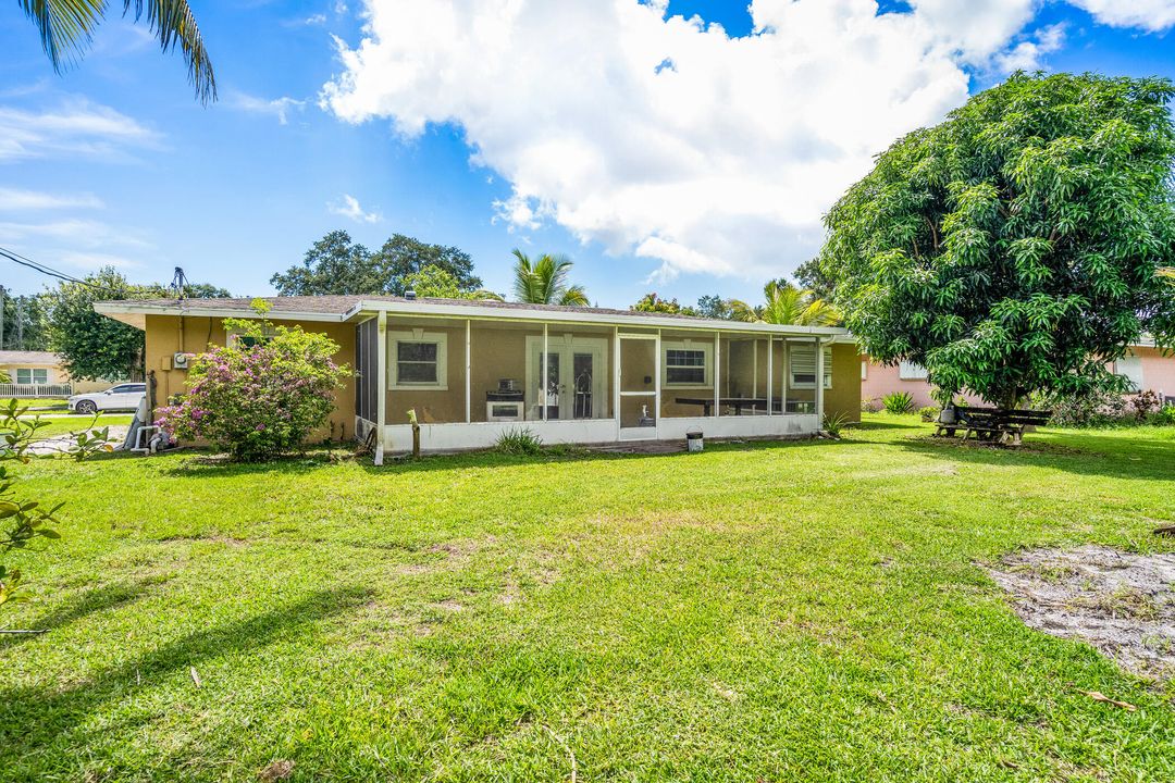 For Sale: $345,000 (3 beds, 2 baths, 1575 Square Feet)