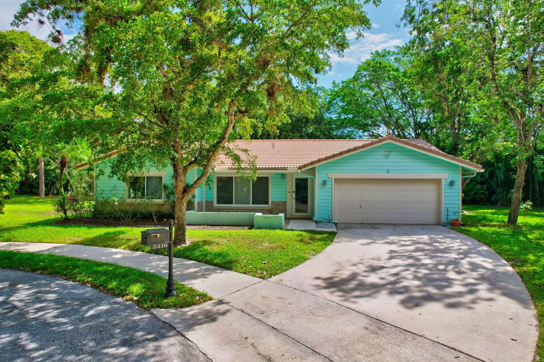 For Sale: $1,299,000 (3 beds, 2 baths, 2053 Square Feet)