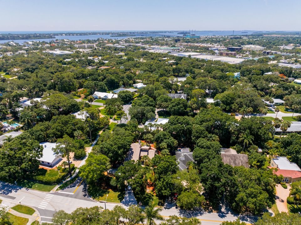 For Sale: $862,000 (3 beds, 2 baths, 1393 Square Feet)