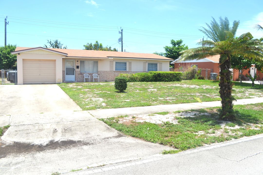 For Sale: $425,000 (3 beds, 2 baths, 1323 Square Feet)