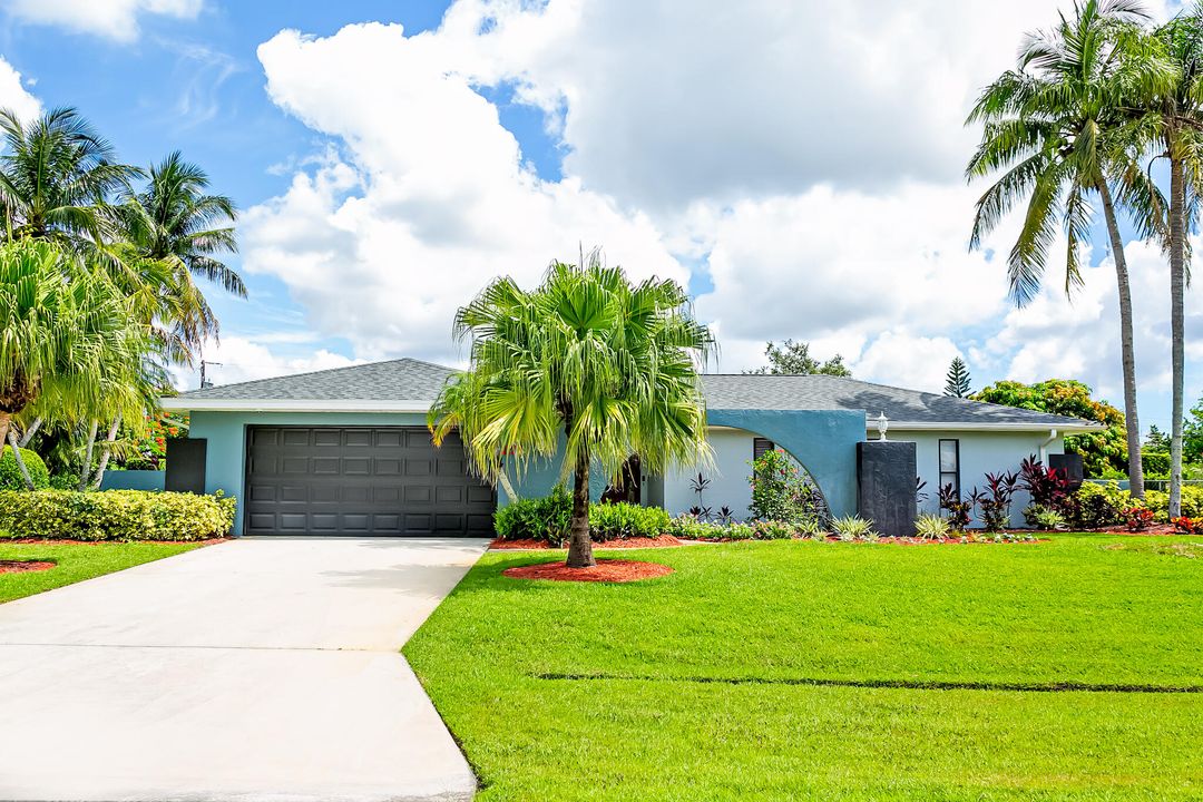 For Sale: $575,000 (3 beds, 2 baths, 1965 Square Feet)