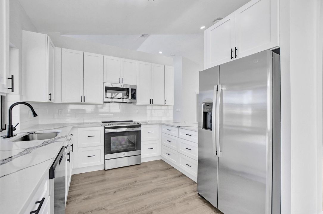 For Sale: $879,900 (3 beds, 2 baths, 2150 Square Feet)