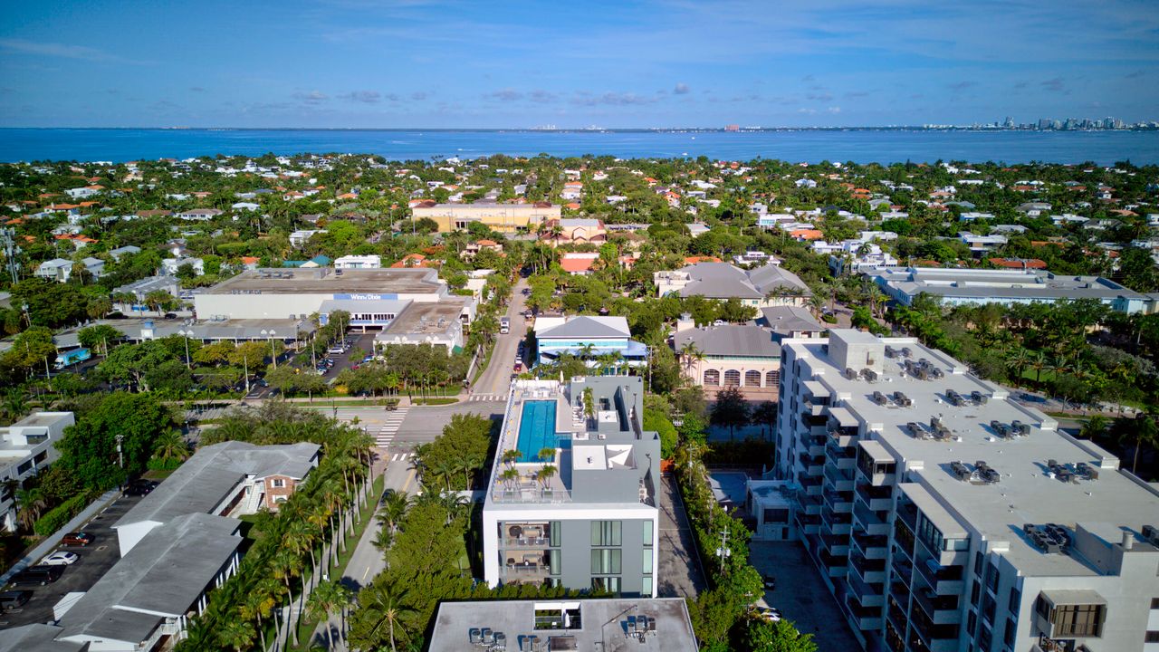 For Sale: $3,150,000 (3 beds, 3 baths, 2225 Square Feet)