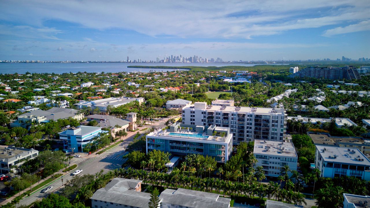 For Sale: $3,150,000 (3 beds, 3 baths, 2225 Square Feet)