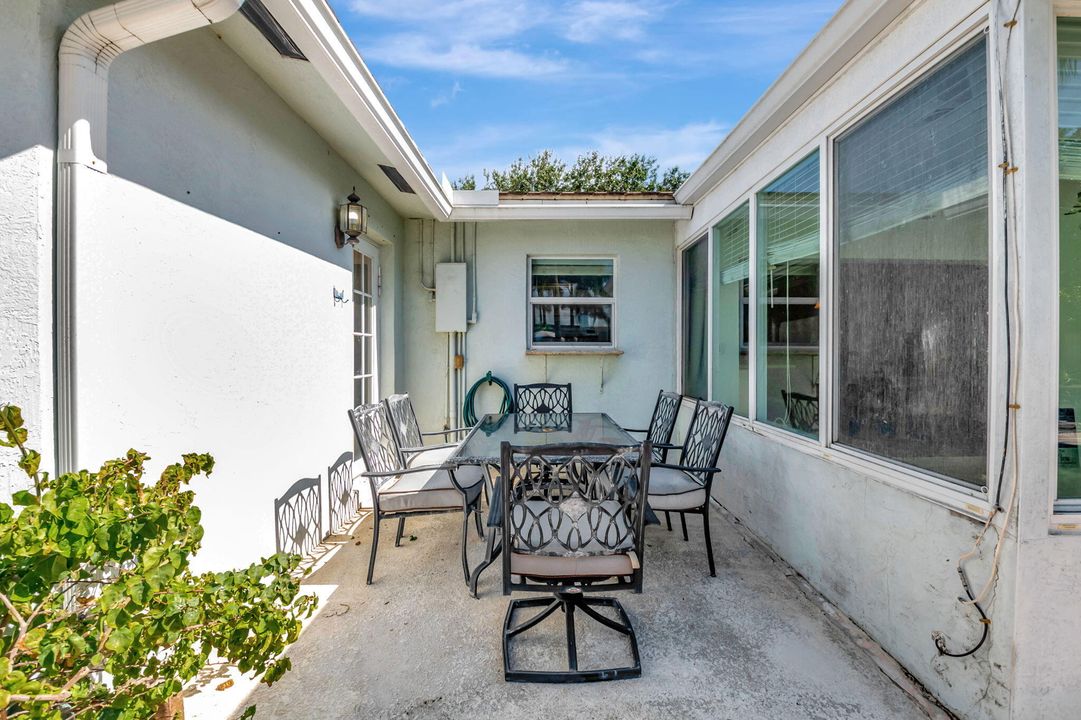 For Sale: $649,000 (3 beds, 2 baths, 1886 Square Feet)