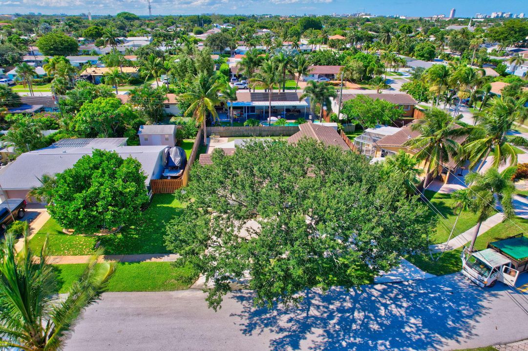 For Sale: $649,000 (3 beds, 2 baths, 1886 Square Feet)