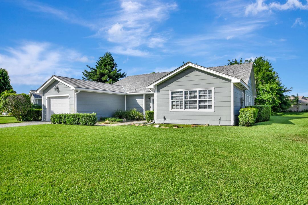 For Sale: $899,000 (3 beds, 2 baths, 2248 Square Feet)