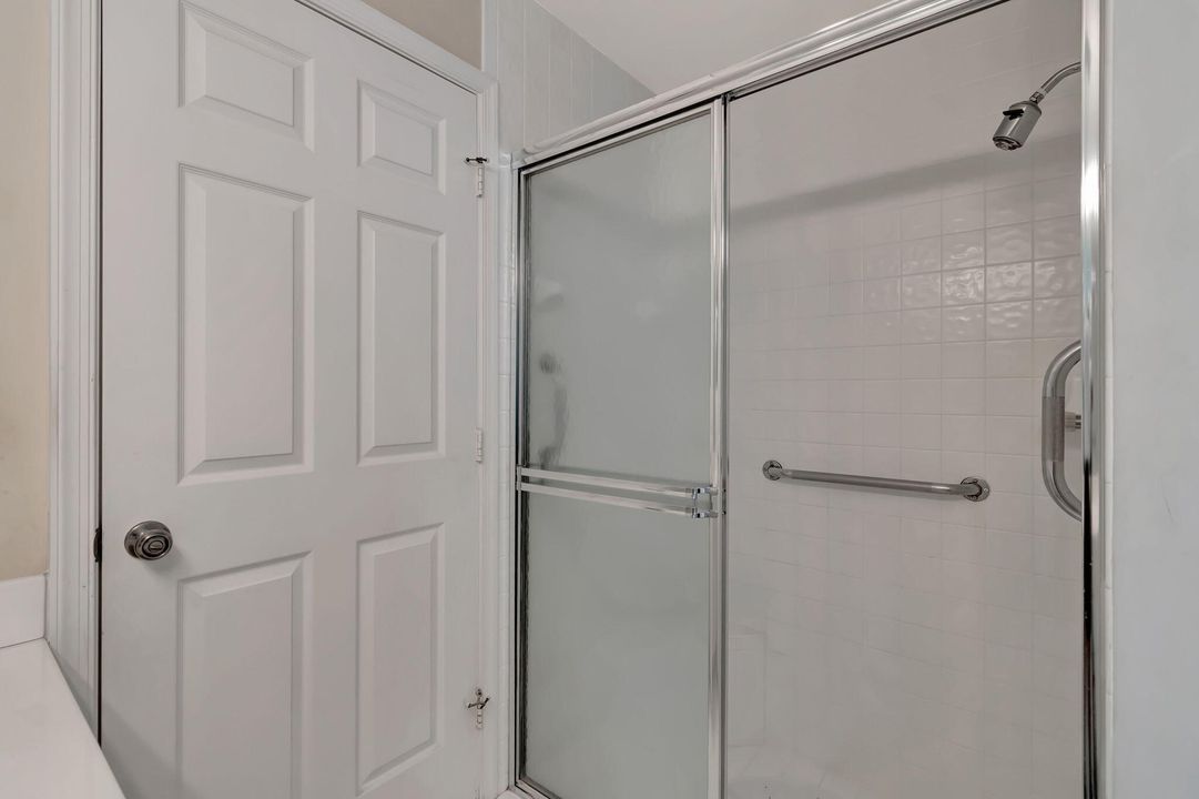 For Sale: $349,000 (2 beds, 2 baths, 1722 Square Feet)