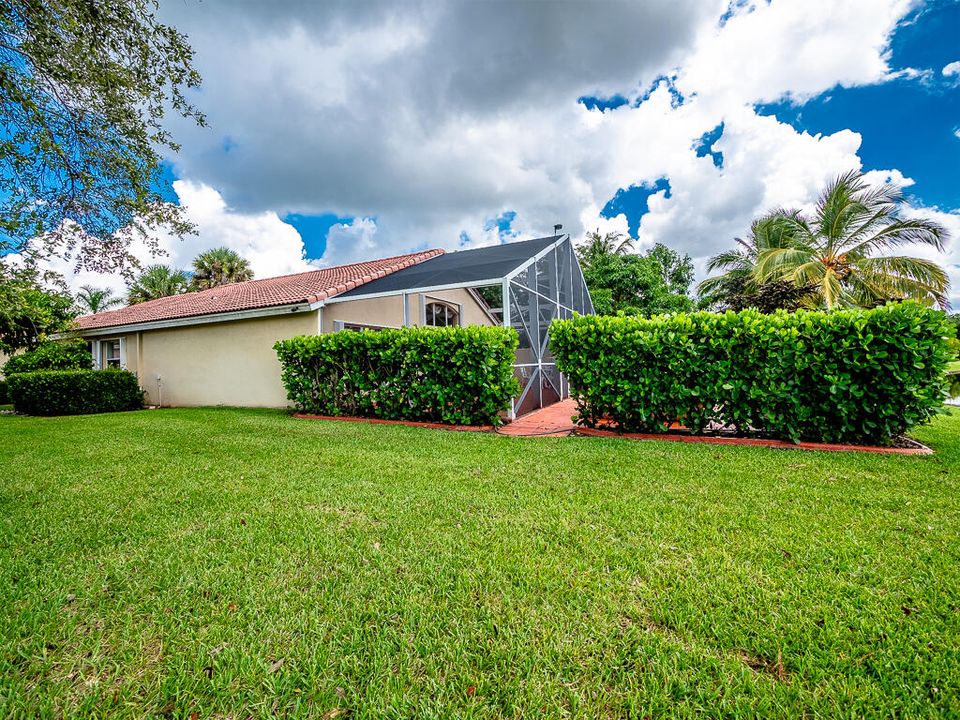 For Sale: $525,000 (3 beds, 2 baths, 1866 Square Feet)