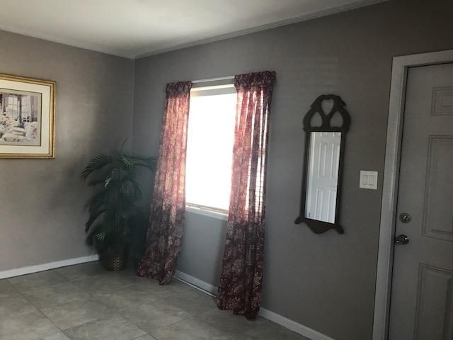 For Rent: $1,200 (1 beds, 1 baths, 544 Square Feet)