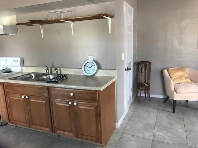 For Rent: $1,200 (1 beds, 1 baths, 544 Square Feet)